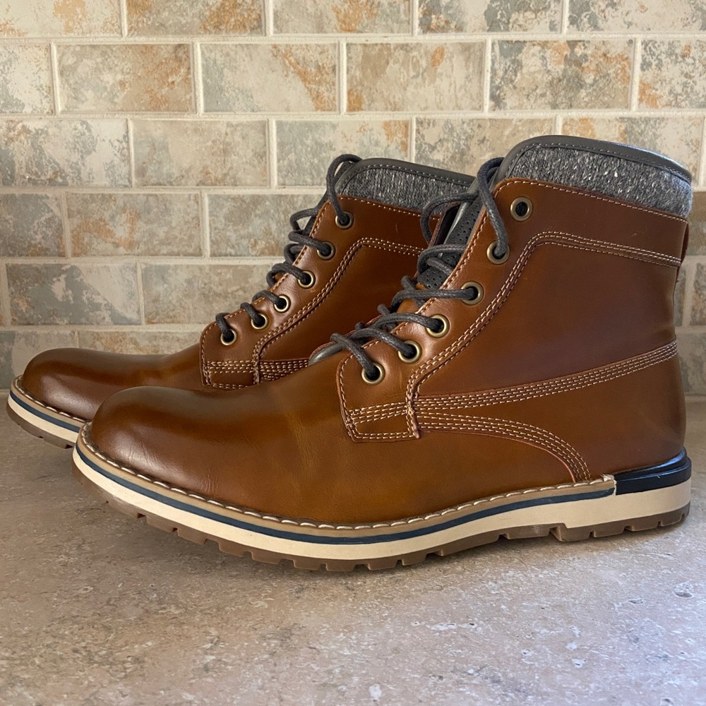Men’s Sonoma Shoes Size 8